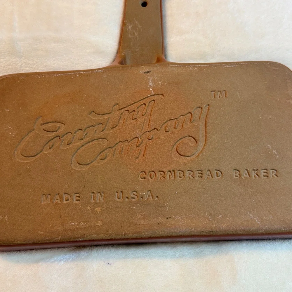 Country Company Terracotta Cornbread and Biscuit Baker Made in USA Glazed Clay